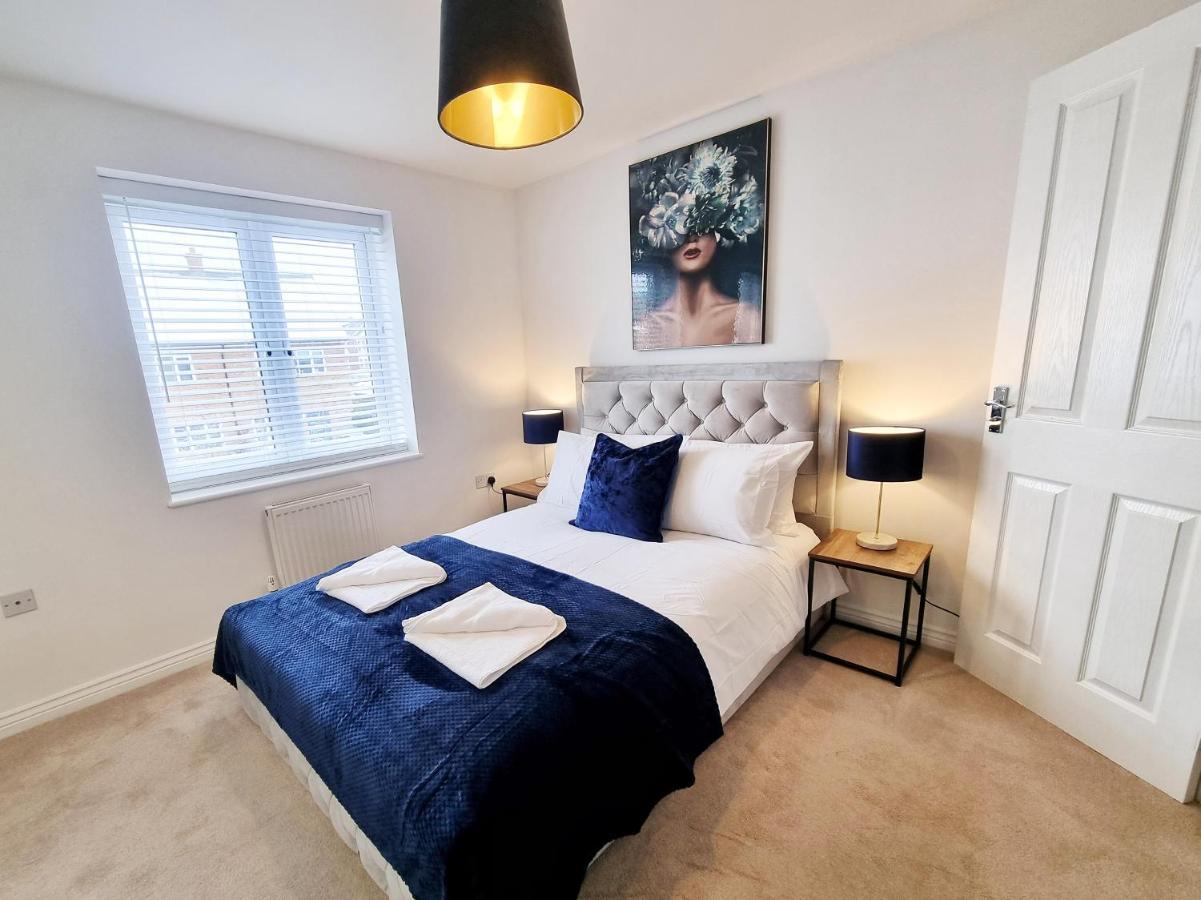 Modern & Spacious 3 Bedrooms And 2 Bathrooms Home, Free Parking! Cambridge  Bagian luar foto