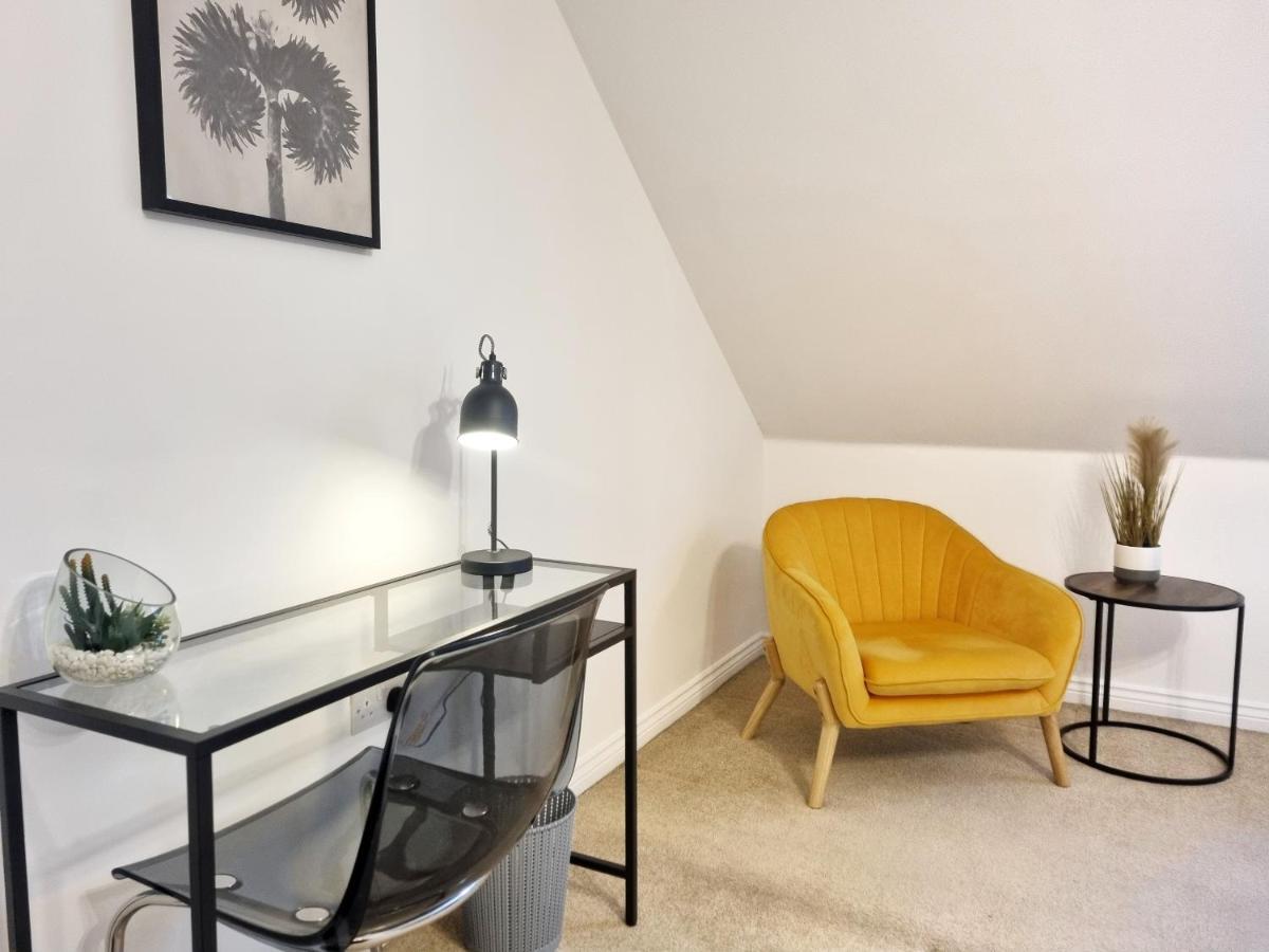 Modern & Spacious 3 Bedrooms And 2 Bathrooms Home, Free Parking! Cambridge  Bagian luar foto